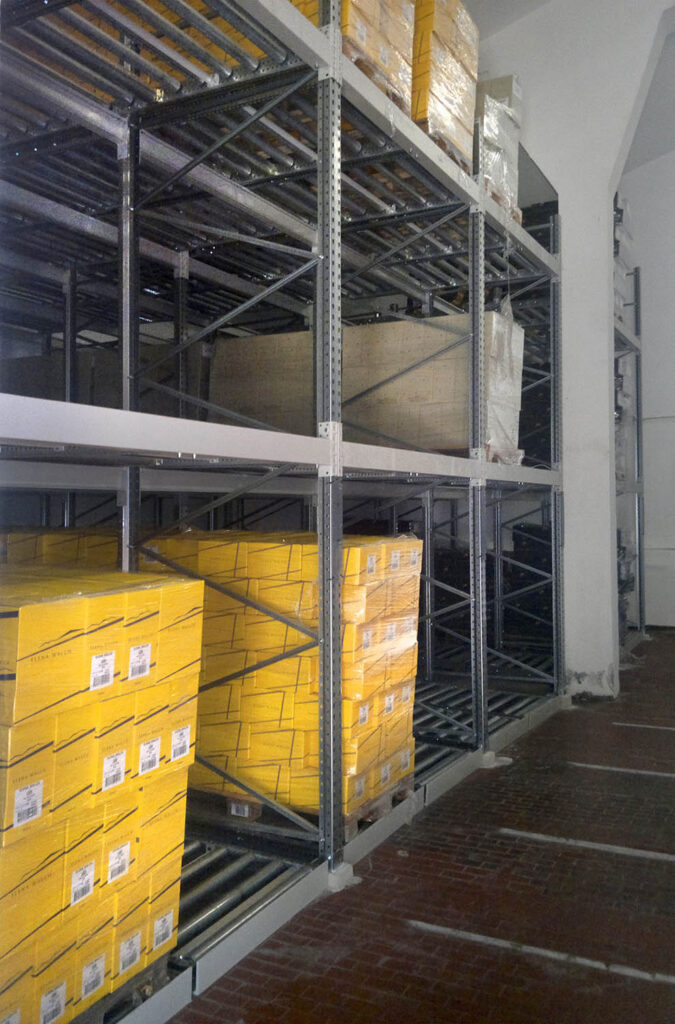 Rayonnage dynamique à rouleaux OHRA – capacité jusqu&rsquo;à 10 palettes en profondeur - Image 1