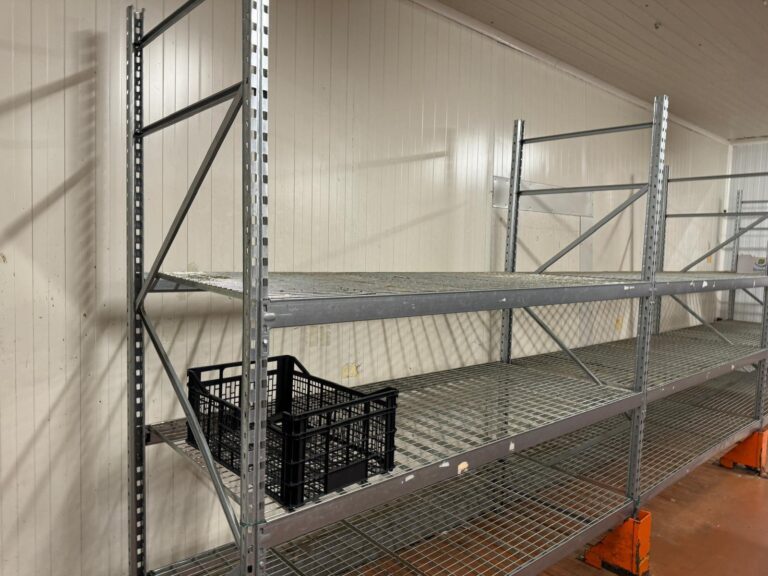 Rayonnage semi-lourd pour le stockage de pneus, cartons, pièces détachées, caisses – Capacité 350 à 1400 kg par niveau - Image 1