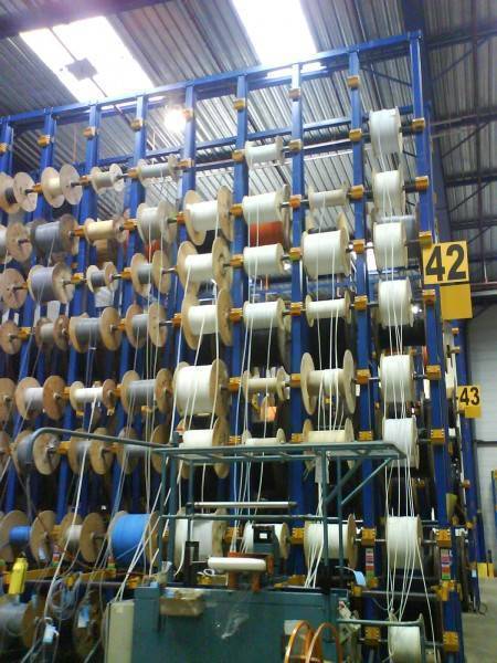 Rayonnage mi-lourd pour produits spéciaux – stockage de pièces volumineuses et lourdes - Image 1