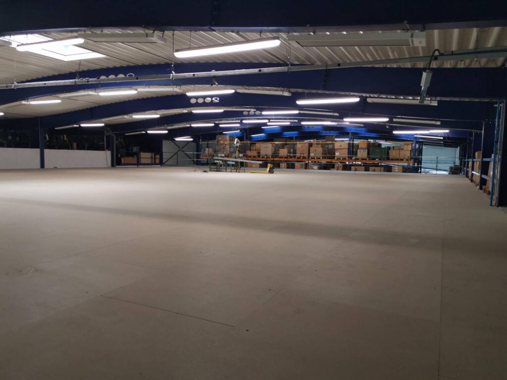 Mezzanine industrielle en kit Manorga – plateformes de stockage sur mesure Lyon - Image 1