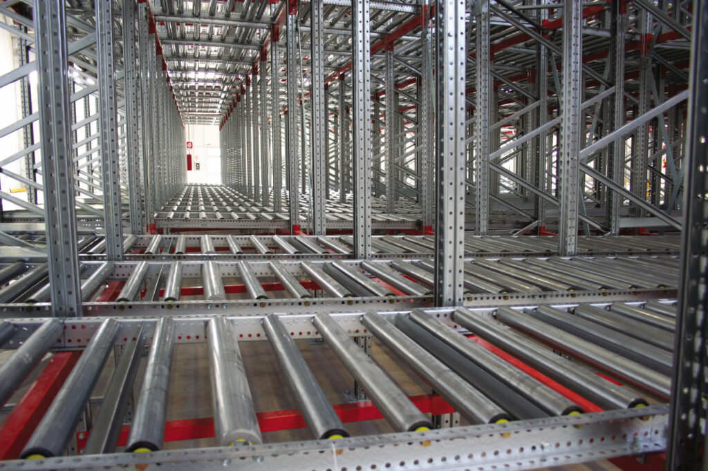 Fortissimo, mobilier rack robuste pour entrepôts – montants peints jusqu’à 6 500 mm et galvanisés jusqu’à 13 500 mm - Image 1