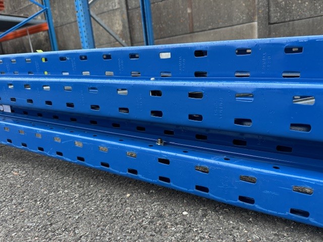 Rayonnage à palettes Ramada – 4 échelles 3970 x 1000 mm et 8 lisses 3600 x 110 x 50 mm - Image 1