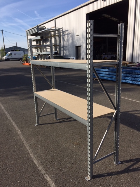 Rayonnage semi-lourd d’occasion – 2 échelles + 4 longerons + 2 agglomérés – 89,00 € - Image 1