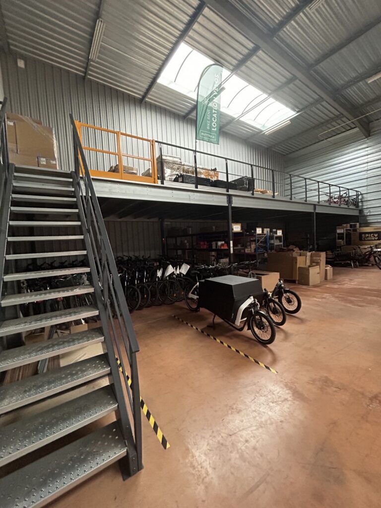 Mezzanine industrielle sur mesure à Lyon dans le Rhône – installation professionnelle et sécurité optimale - Image 1