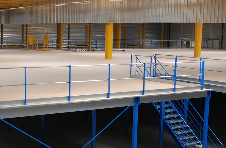 Plateforme et Mezzanine de stockage – neuf, système amovible, surface doublée ou triplée - Image 1