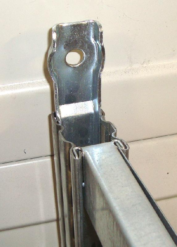 Patte de fixation murale pour rayonnage galvatop – 1402191 - Image 1