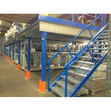 Plate-forme industrielle sur poteaux – Optimisation des volumes et surfaces de stockage – Structure métallique avec plancher CTBH - Image 1