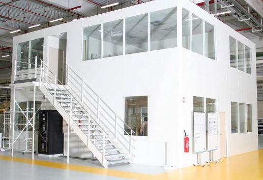 Plateforme avec cloisons pleines – amovible, modulaire et certifiée EN 1090 - Image 1