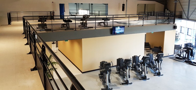 Mezzanine plateforme MEZZAMAN SMART – structure en acier autoporteuse avec plancher intégré - Image 1