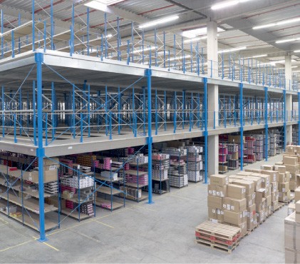 Plateforme de stockage démontable – Mezzanine industrielle pour différents secteurs – Charge jusqu&rsquo;à 800 kg/m² - Image 1
