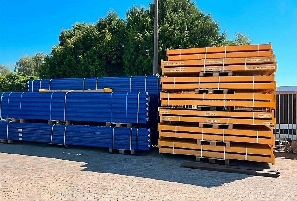 Rack de stockage d&rsquo;occasion Jungheinrich 5000 mm x 1100 mm – bleu robuste et jaune vif - Image 1