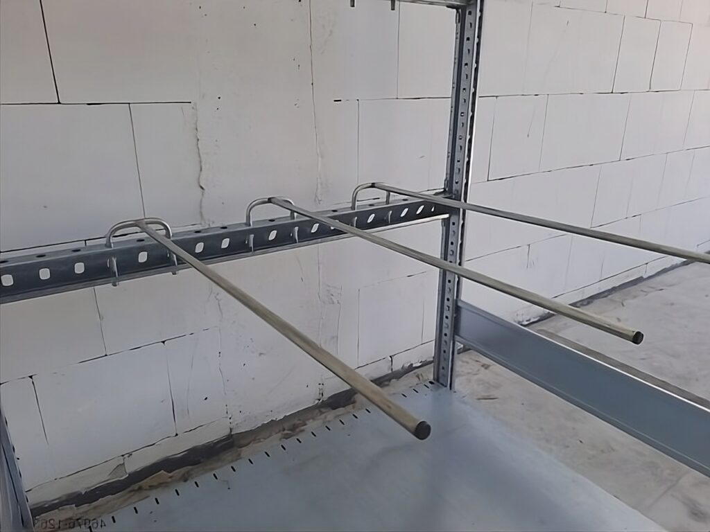 Rack d&rsquo;occasion SSI Schaefer R3000 – modularité, durabilité et sécurité pour entrepôts - Image 1