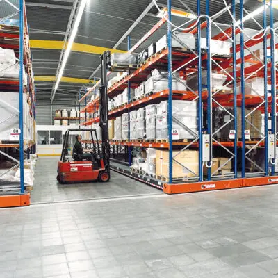 Racks à palettes mobiles ATOX – conception selon normes FEM EN machine, réglage des niveaux au pas de 50 mm - Image 1