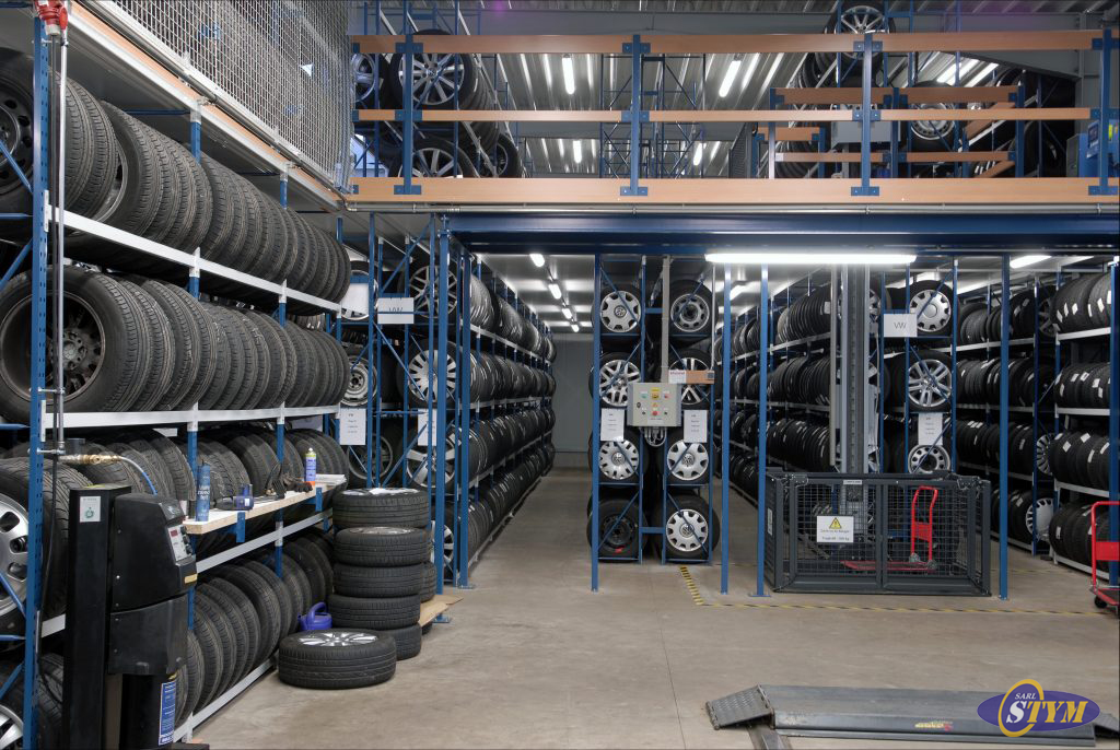 Rayonnage pneumatique STYM – structure modulaire pour stockage et gestion optimale des pneus - Image 1