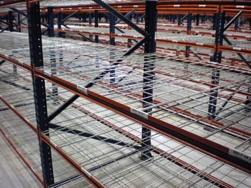 Rayonnage mi-lourd MECALUX MLME002 – 200 kg par niveau, 4 allées de 13.55ml en SOL+4 - Image 1