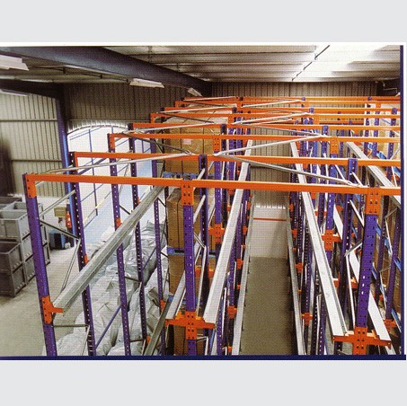 Rack à palettes drive-in LIFO – stockage lourd avec chariot en allée - Image 1