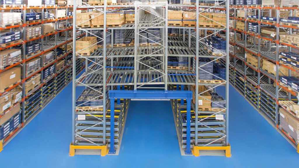 Rayonnages Push-Back Dynamiques LIFO – Système de stockage pour palettes avec gestion Last In First Out - Image 1