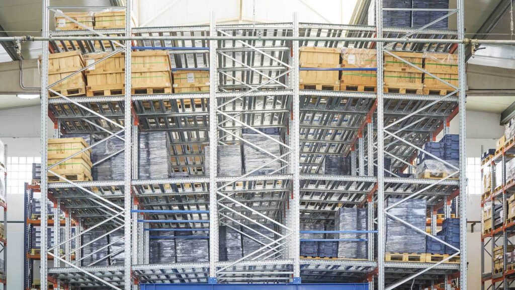 Rayonnages Push-Back Dynamiques LIFO – Système de stockage pour palettes avec gestion Last In First Out - Image 4