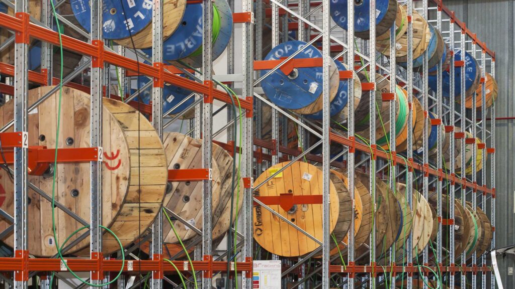 Porte-Bobines – Supports pour bobines latéraux et frontaux – Stockage industriel robuste - Image 2