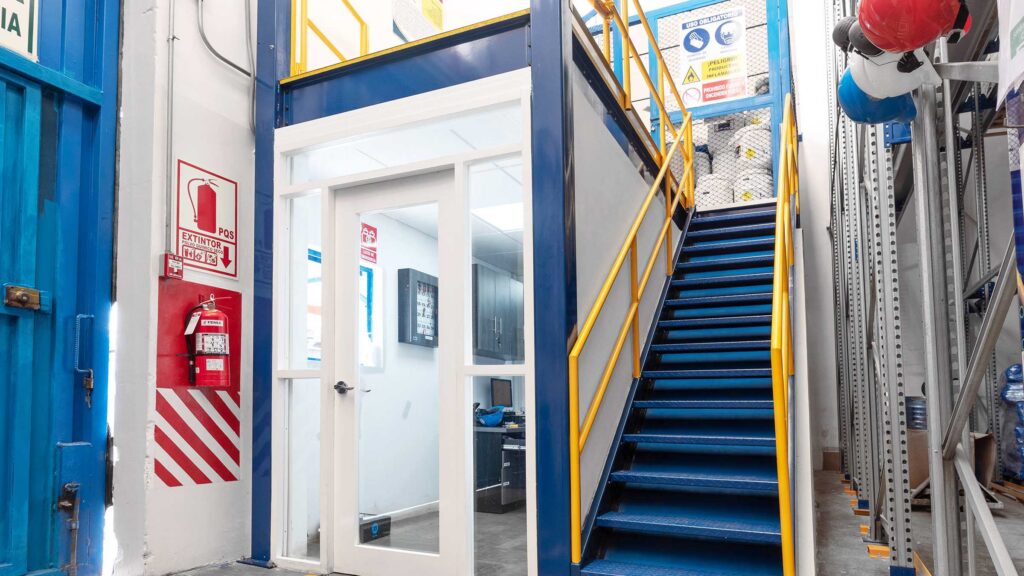 Plateformes sur Poteaux – Mezzanines pour doubler la superficie et gagner de l&rsquo;espace en hauteur - Image 3