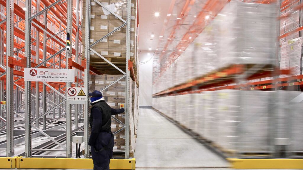 Palettier Mobile AR Mobile – Rayonnage mobile pour palettes sur bases mobiles – Système de stockage haute densité - Image 1