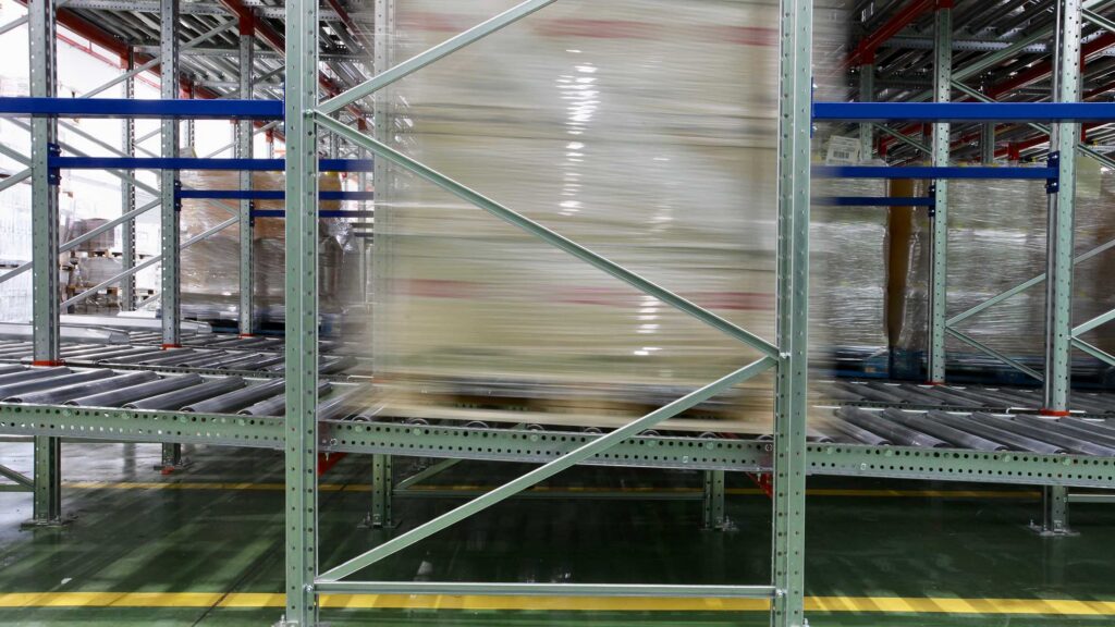 Rayonnages Dynamiques pour Palettes FIFO – Système compact avec lits à rouleaux pour charges palettisées - Image 4