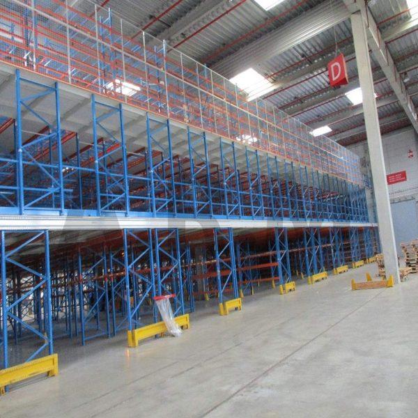 Plateforme / Mezzanine adaptée  à une grande variété d&rsquo;utilisations - Image 1