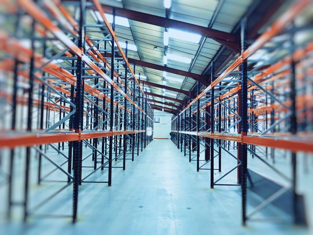 Rack de stockage d&rsquo;occasion MECALUX 5,5 m x 1100 mm – bleu, hauteur élevée, montage rapide - Image 2