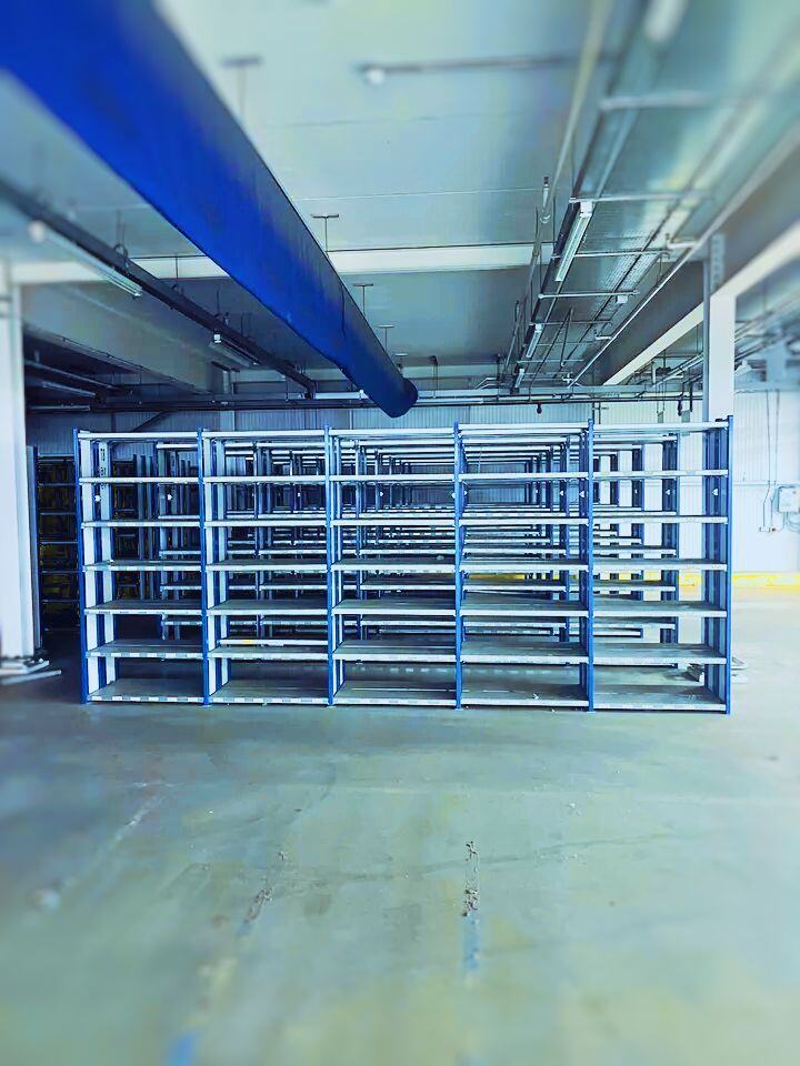 Rack de stockage d&rsquo;occasion MECALUX 2m x 600mm – acier galvanisé, capacité jusqu&rsquo;à 800 kg - Image 1