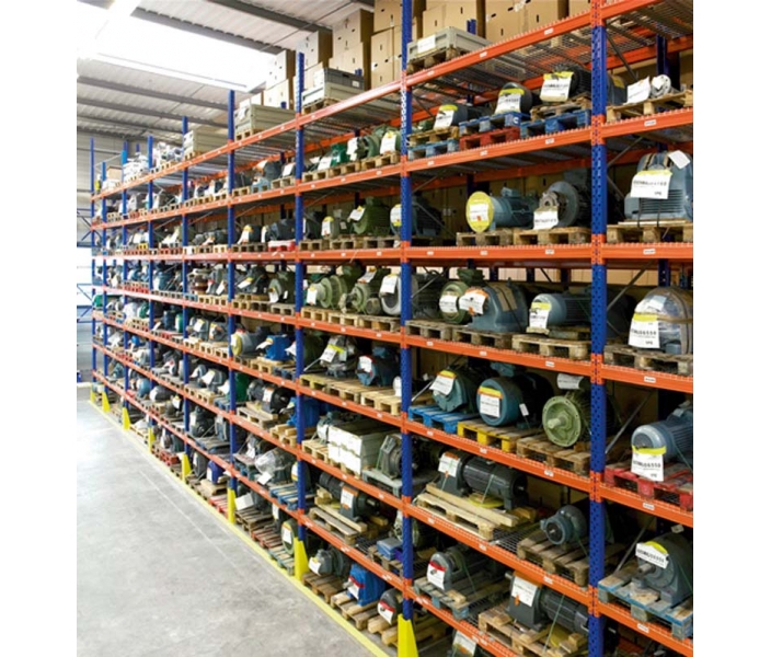 Rayonnage lourd statique UD – échelles de 2400 à 7800mm, profondeurs de 600 à 1200mm, montants bleu RAL 5010 - Image 1