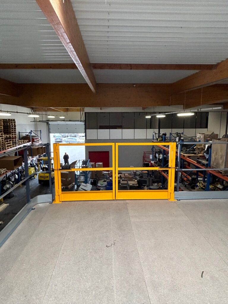 Plateforme de stockage industrielle – Mezzanine à Meyzieu Rhône avec charge de 250 à 1000 kg/m² - Image 2
