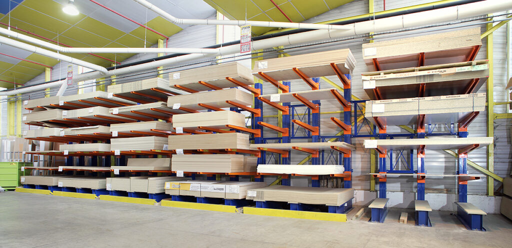 Rayonnage charges longues le cantilever ATOX – colonne tronconique perforée, bras avec clavette de verrouillage, hauteur colonnes jusqu&rsquo;à 12 000 mm - Image 2