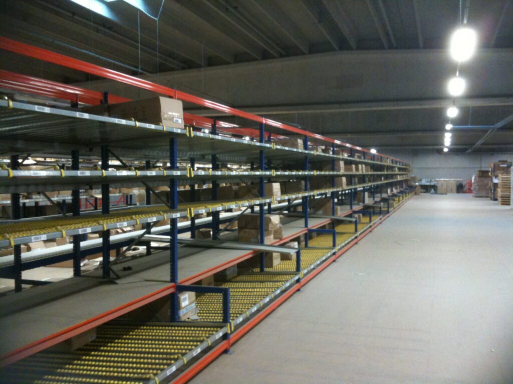 Rayonnages SL 6000 Mini-Rack – montage facile, réglage au pas de 35 mm, en acier haute résistance - Image 2