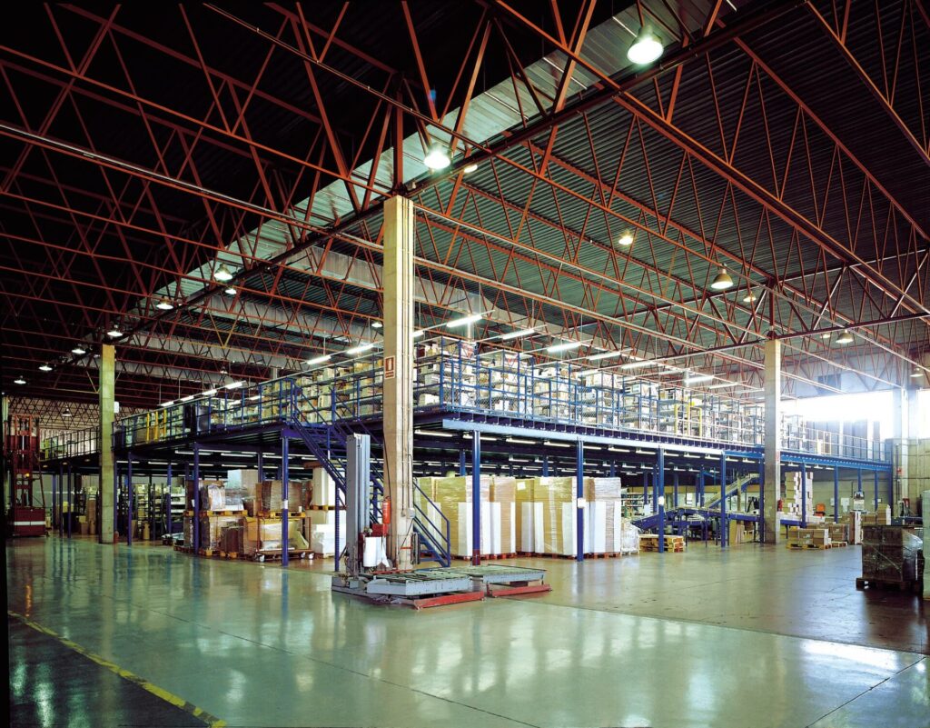 Plates-formes et mezzanines pour stockage industriel, modulables et autostables - Image 4