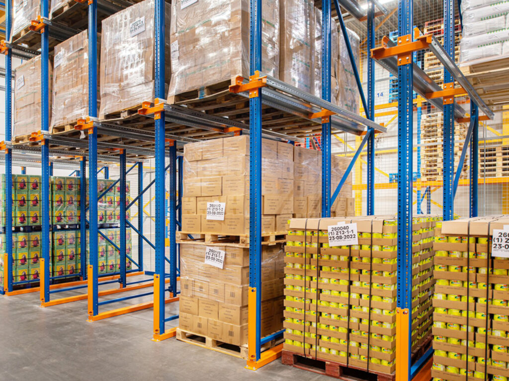 Rayonnage à accumulation – stockage de marchandises palettisées identiques en espace optimisé 2