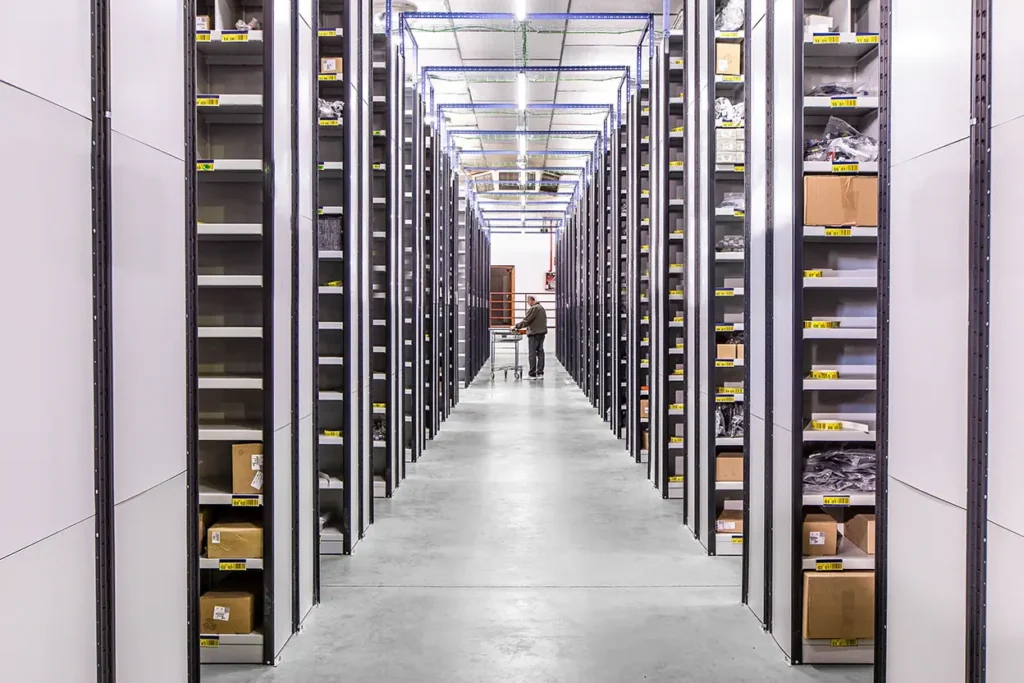 Rayonnages de picking pour charge légère – stockage de pièces légères et accessoires - Image 1