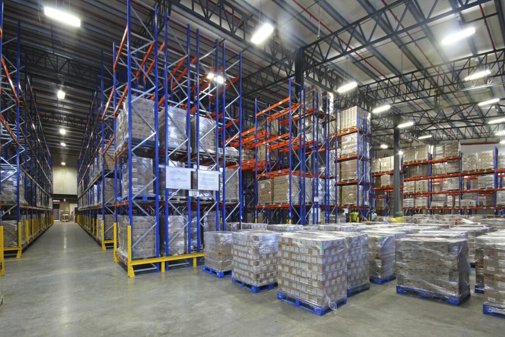 Racks à palettes de type classique ATOX – conception adaptée aux engins de manutention motorisés 4