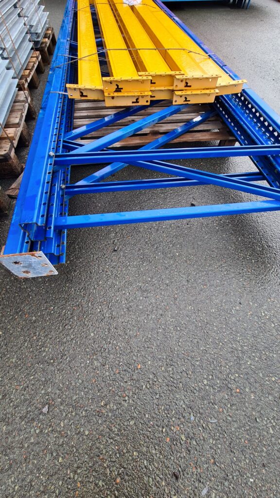 LOT DE MATÉRIEL DE STOCKAGE LOURD – JUNGHEINRICH (YUNG 2404) – rack à palette d&rsquo;occasion avec 4 échelles 5000×1100 et 12 lisses 2700 / 2.4 tonnes - Image 2