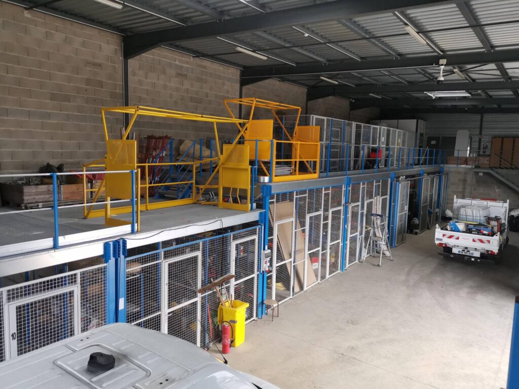 Plateforme sur poteaux ou mezzanine industrielle à Saint Etienne – surface optimisée et charge adaptée jusqu&rsquo;à 1000 kg/m² - Image 3