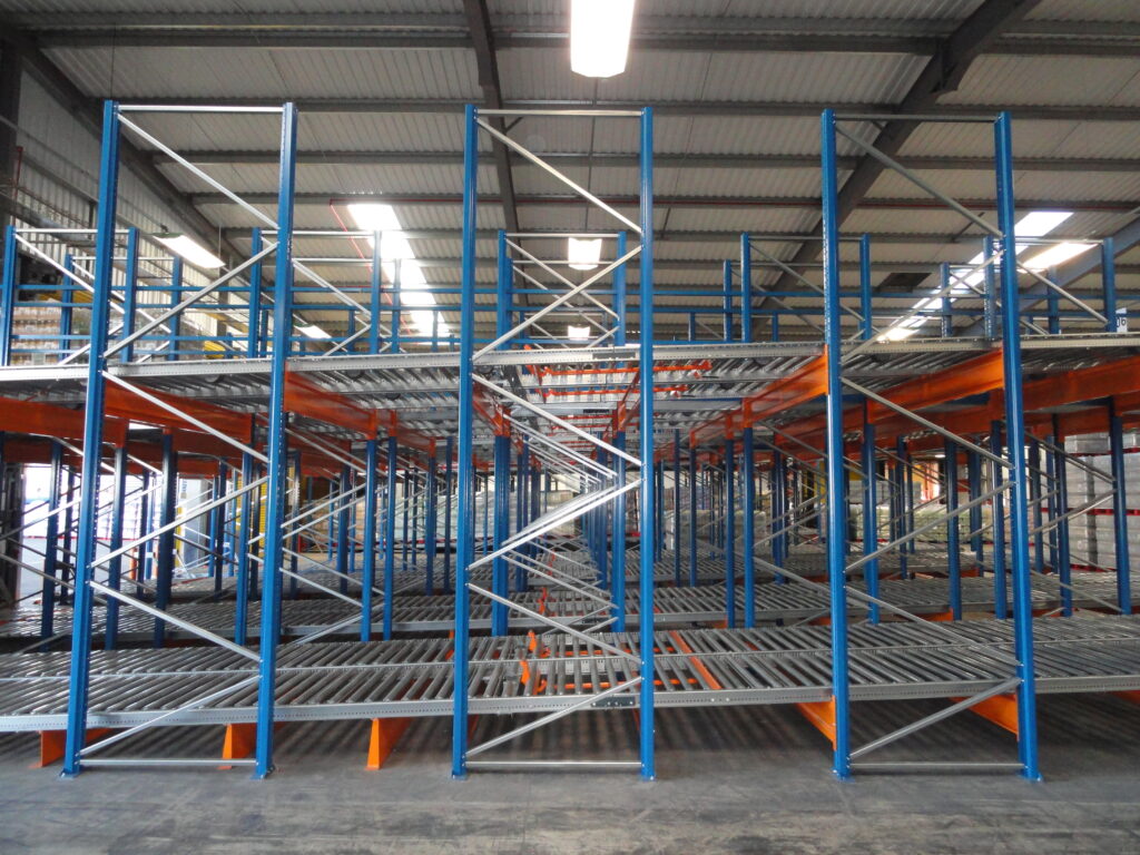 Rayonnages à flux – système gravitaire pour marchandises sur palettes, stockage en vrac et FIFO - Image 3