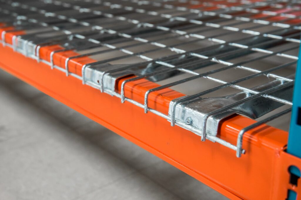 Grille d’entreposage HDWF en treillis métallique galvanisé, fil laminé à froid, capacité 2500 lbs et plus - Image 2