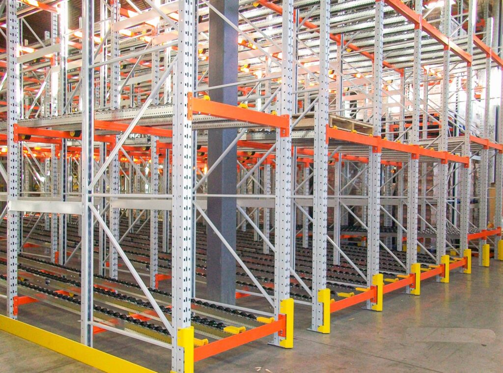 Palettier « Pallet flow » – système FIFO pour entreposage industriel 3