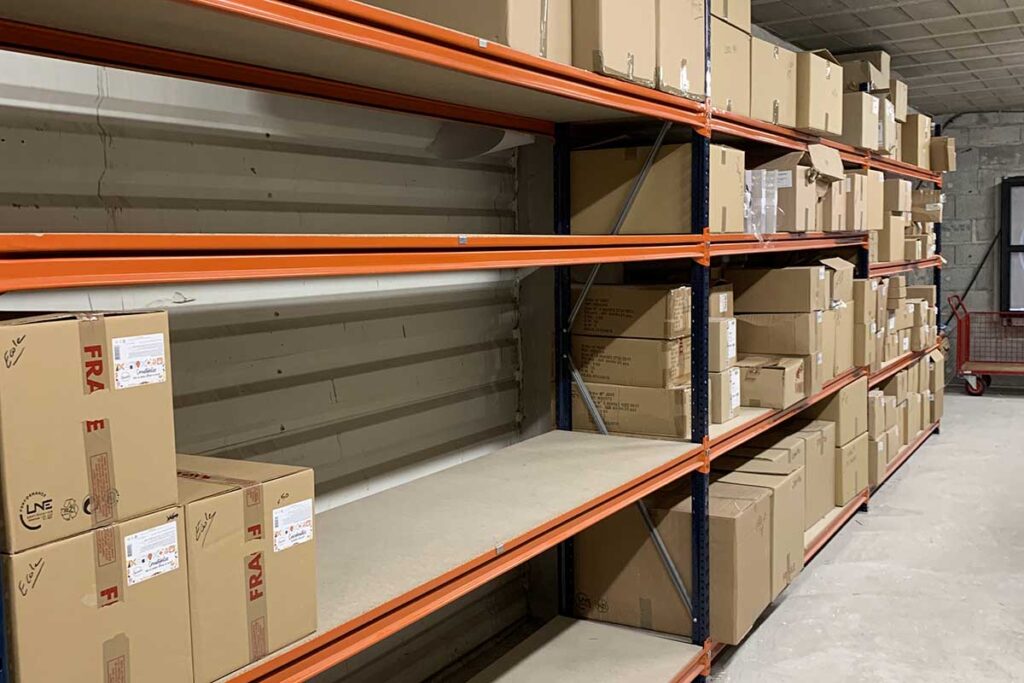 Rayonnage mi-lourd tubulaire – dimensions variables et charge jusqu&rsquo;à 350 kg - Image 3