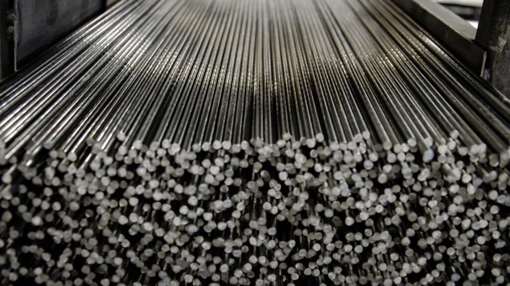 Grille d’entreposage HDWF en treillis métallique galvanisé, fil laminé à froid, capacité 2500 lbs et plus - Image 1