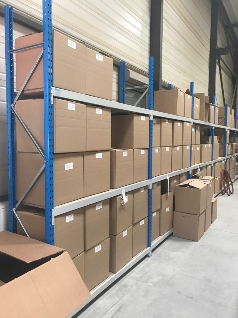 Étagère mi-lourde pour stockage professionnel – 4500 kg par travée - Image 2