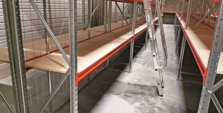 Platelage agglo pour rack semi-lourd – épaisseur 19mm, charge utile jusqu&rsquo;à 864kg - Image 3