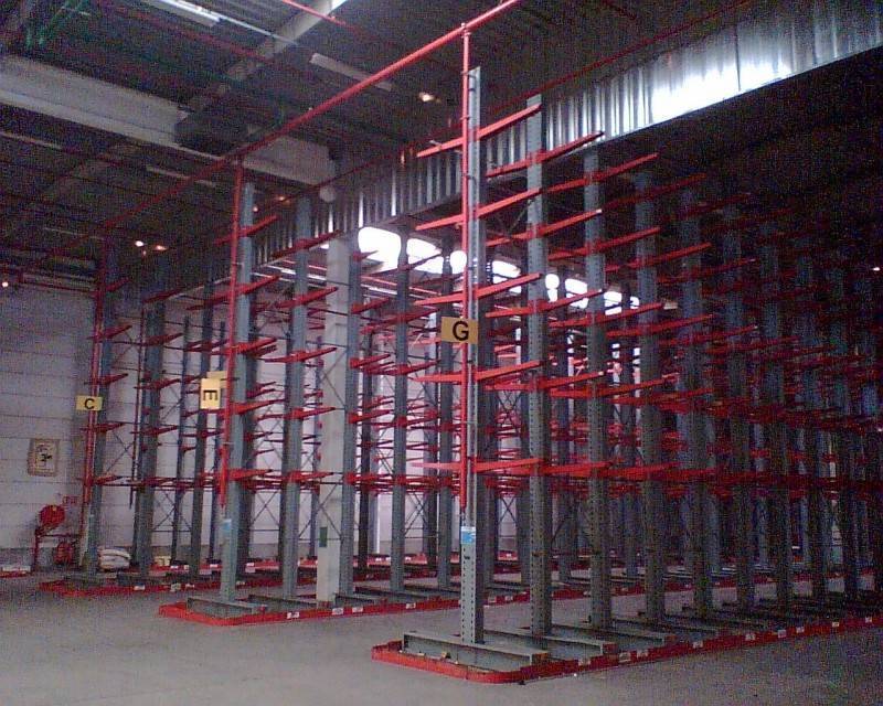 Rayonnage Cantilever mi-lourd par chariot – stockage de charges longues et lourdes - Image 3