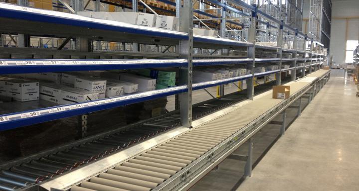 Rayonnage Mi-lourd STOW – pour entrepôts, ateliers, garages, stockage jusqu&rsquo;à 1000 kg - Image 4