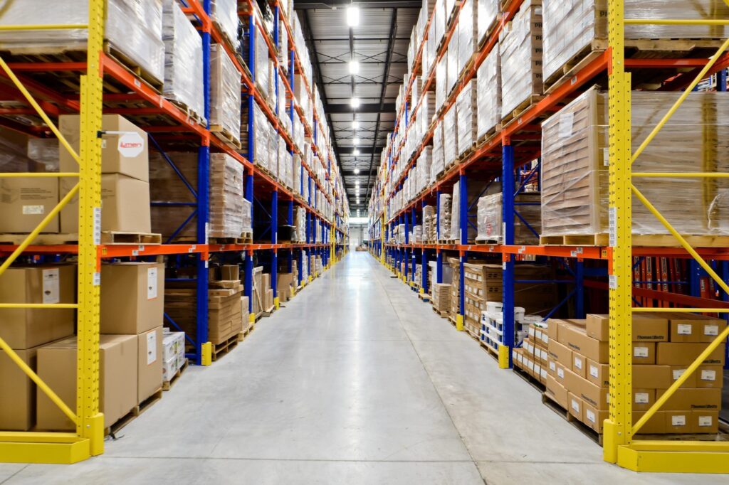 Palettier conventionnel commercial – racking pour entreposage en commerce et quincaillerie 2