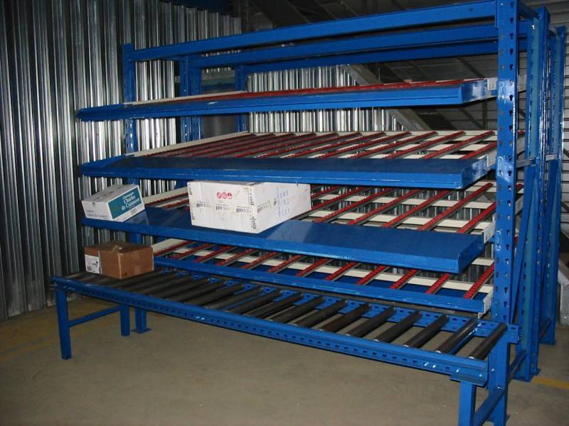 Rayonnage dynamique pour cartons – stockage FIFO et picking industriel - Image 2